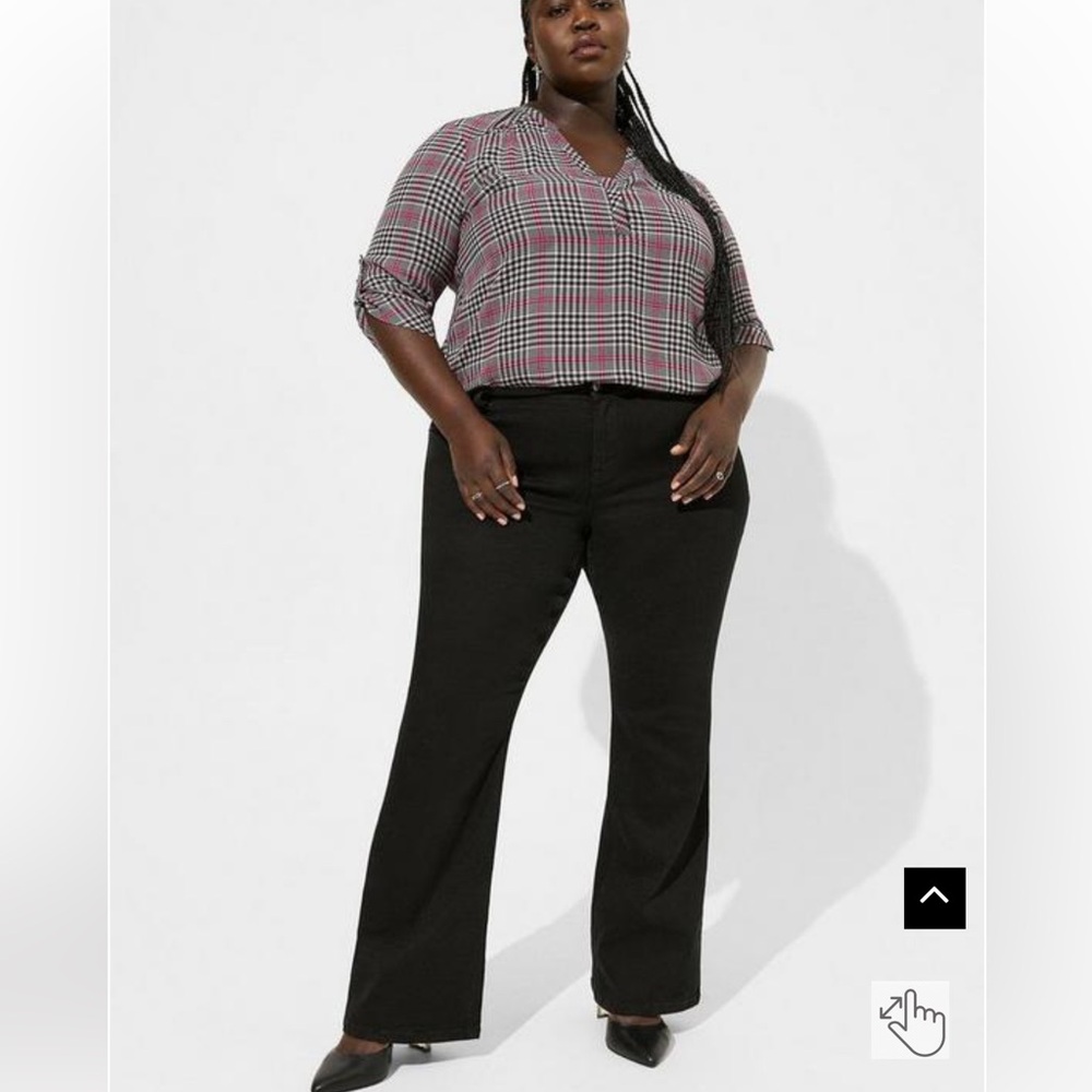 Torrid: Harper Georgette Pullover 3/4 Sleeve - Picture 2 of 14